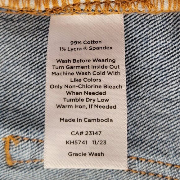 Talbots Girlfriend Denim Bermuda Shorts 9" Inseam Rolled Cuff Gracie Wash NEW - Picture 12 of 12